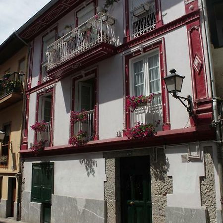 La Casa Roja De Saioa Apartment Lekeitio Exterior foto